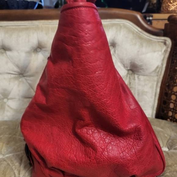 Authentic - Picture 4 of 14